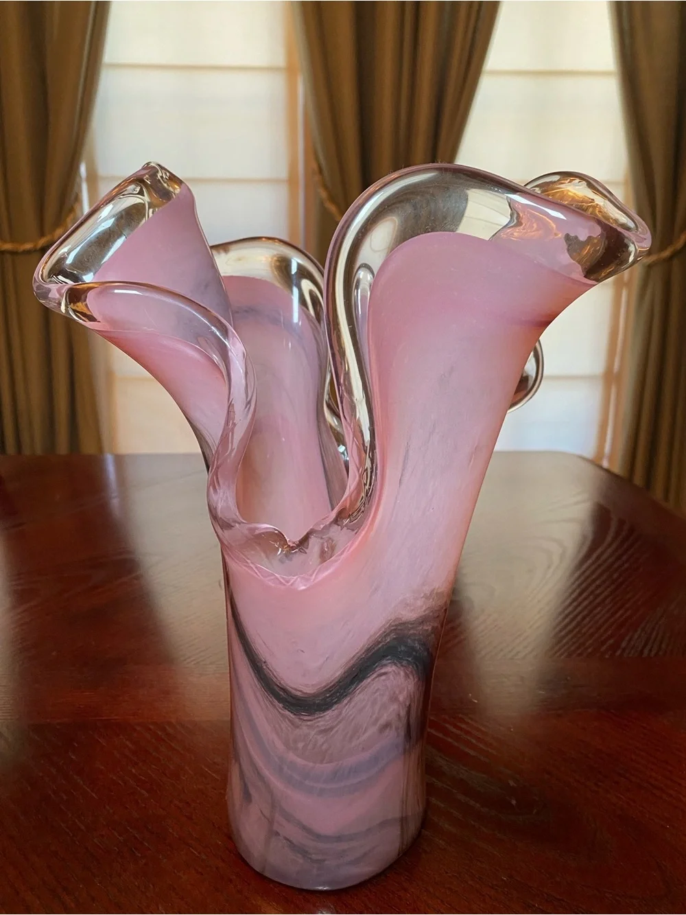 Unbrandrd elegant handblown